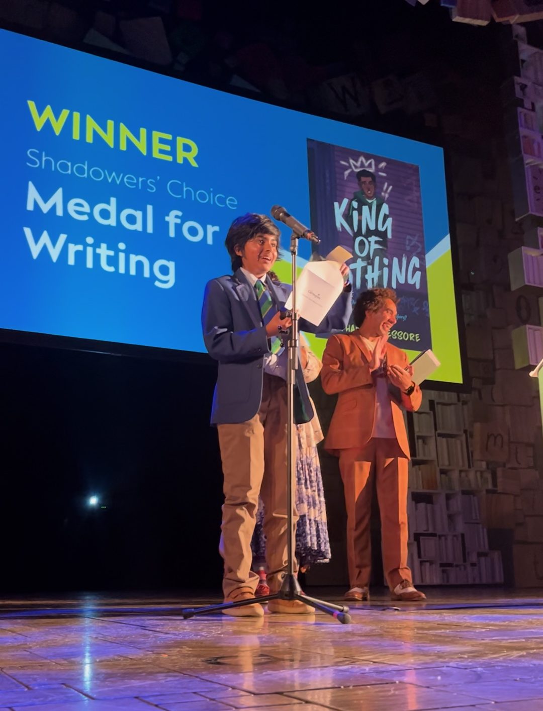 Reza presents Carnegie Award to winner